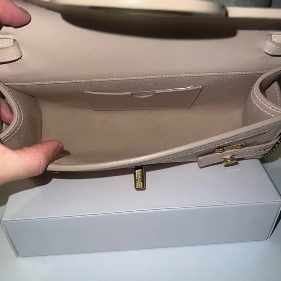 *SOLD* Balmain Envelope Bag w/ Detachable Chain - Picture 6 of 13